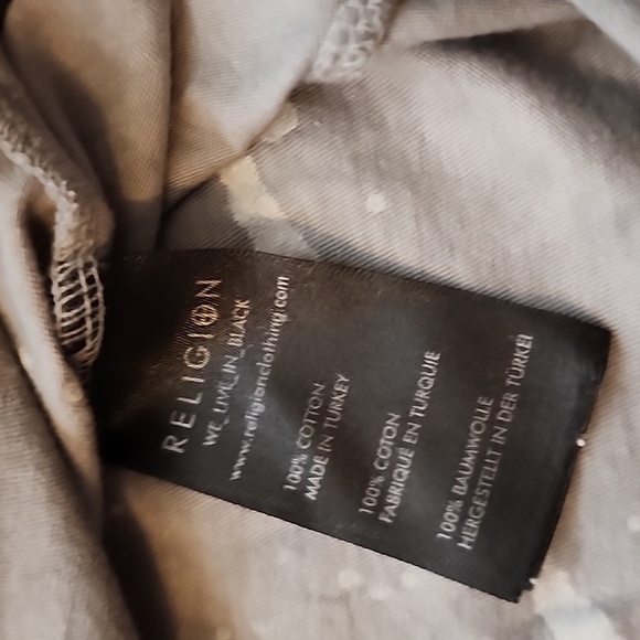 Religion Praying Skelton Women's T- Shirt Size Small - Picture 7 of 14